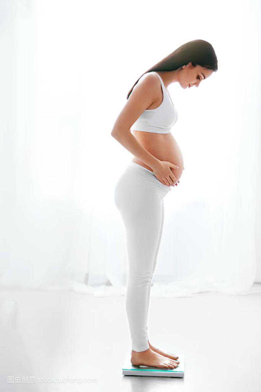 生育之路曲折多：女性不孕症揭秘与治疗指南